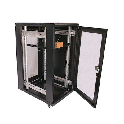 Mettez à niveau votre configuration de serveur avec un petit cabinet mural